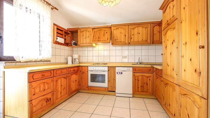 Apartment for 5 persons with two bedrooms and a shared pool, 6