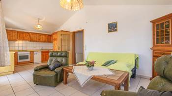 Apartment for 5 persons with two bedrooms and a shared pool, 1