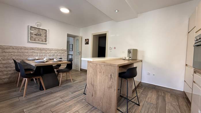 Elegante appartamento a Pola, con WiFi,TV- sat, aria condizionata, 4