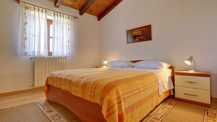 Charming villa for up to 8 persons, with pool and kids playground, 25