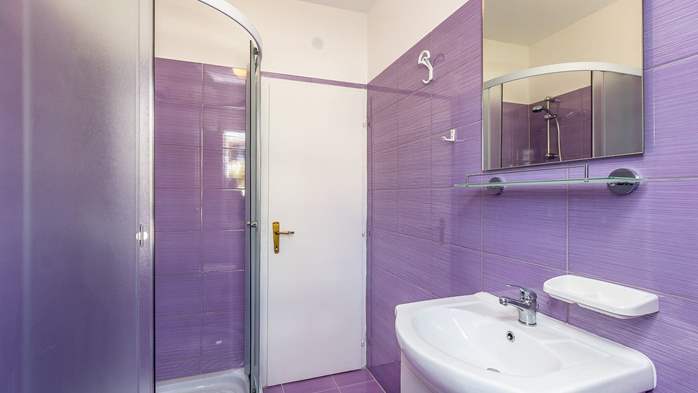 Nice one bedroom apartment with a gallant bathroom for 4 persons, 5
