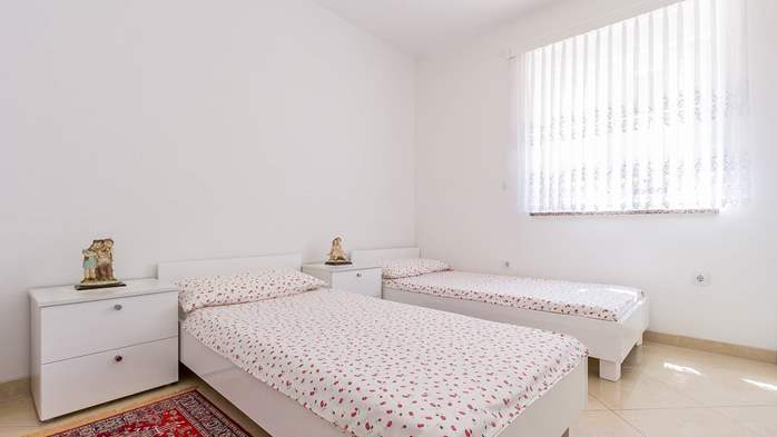 FeWo mit 2 Schlafzimmern,in einem schönen Dorf, WLAN,4-5 Personen, 8