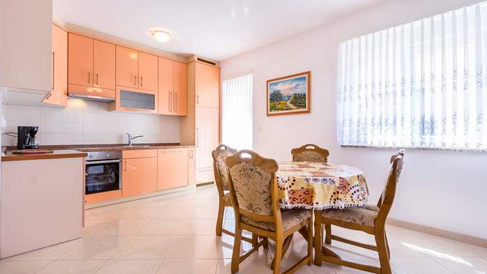 FeWo mit 2 Schlafzimmern,in einem schönen Dorf, WLAN,4-5 Personen, 1