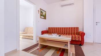 Very pleasant ambience of apartment for 4-5 persons, two bedrooms, 3