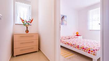 Very pleasant ambience of apartment for 4-5 persons, two bedrooms, 7