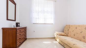 Very pleasant ambience of apartment for 4-5 persons, two bedrooms, 8