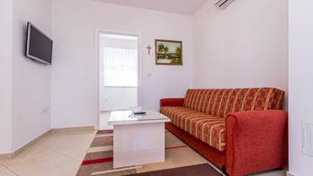 Very pleasant ambience of apartment for 4-5 persons, two bedrooms, 4