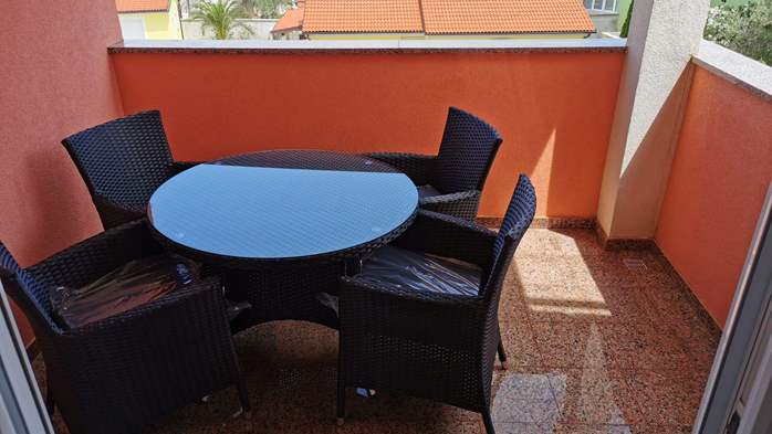 Erschwingliches Apartment für 5 Personen mit kostenfreiem WLAN, 9