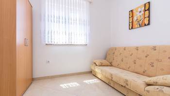 Affordable apartment for 5 persons with free WiFi usage, 6