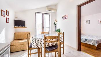 Small apartment on 2nd floor with private balcony for 3 persons, 6