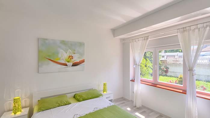 Charming holiday home in Premantura, 3 bedrooms, garden, Wi-Fi, 38