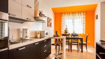 Perfectly decorated air-conditioned apartment for 4 persons, WiFi, 3