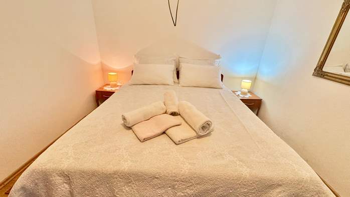 Rustikalno uređen, komforan apartman sa zatvorenom terasom, vrt, 9