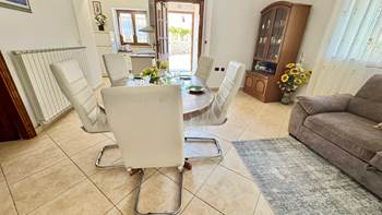 Rustikale, komfortable Wohnung mit geschlossener Terrasse, Garten, 5