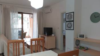 Apartment near the sea for 5 people with a private balcony, 2