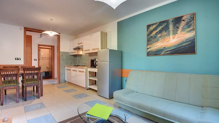 Nice, comfortable two-bedroom apartment for 4 persons, playground, 6