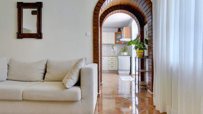 Villa on 2 floors with pool and sun terrace, close to Rovinj, 12
