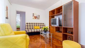 Family apartment with two bedrooms and private terrace, 3