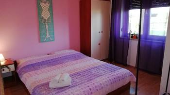 Air-conditioned apartment with one bedroom for 4 persons, parking, 4