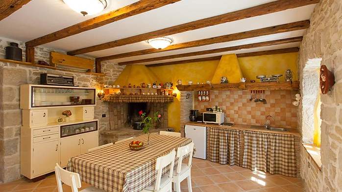 Rustic villa with two bedrooms, private pool, WiFi, BBQ, 18