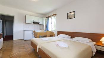 Apartment with single room and balcony for 3 persons, 1
