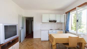 Apartment with single room and balcony for 3 persons, 4