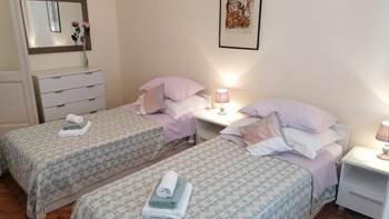 Comfortable apartment in Pula center, for four persons, 8