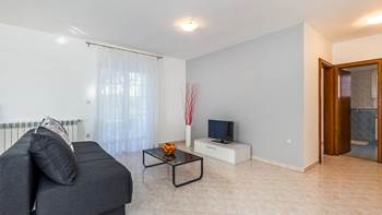 Large, comfortable apartment near the sea, in Pula, for 4 persons, 2