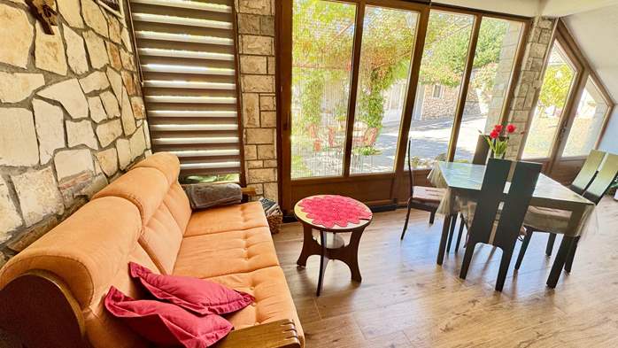 Divan studio apartman za dvoje sa zajedničkim vanjskim bazenom, 9