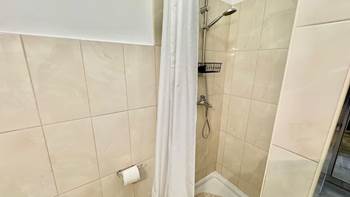 Schönes Studio-Apartment für 2 Personen mit gemeinsamem Außenpool, 6
