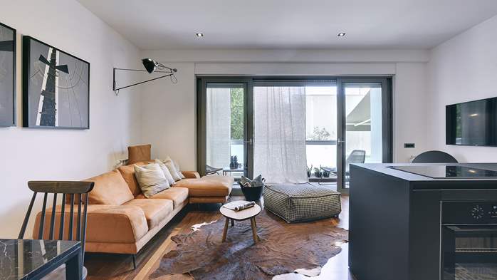 Charming apartment with three bedrooms and terrace in Pula centre, 3