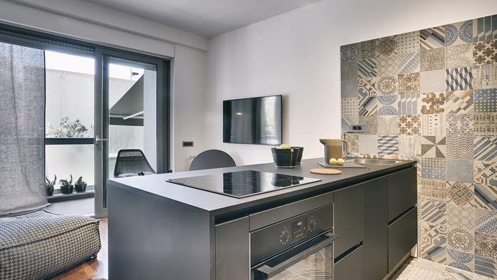 Charming apartment with three bedrooms and terrace in Pula centre, 4