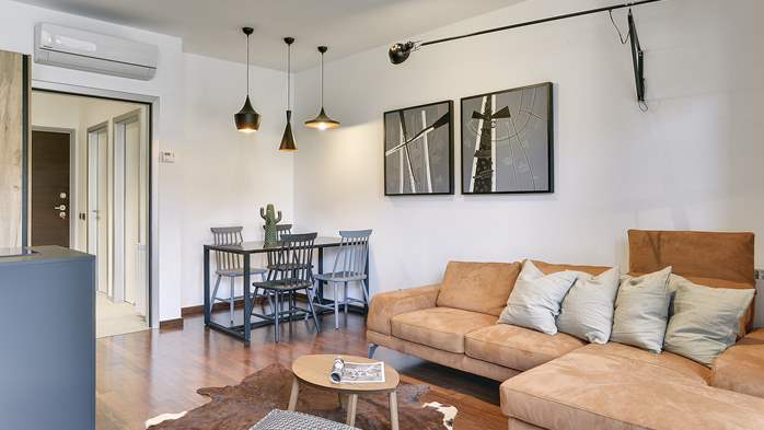 Charming apartment with three bedrooms and terrace in Pula centre, 8