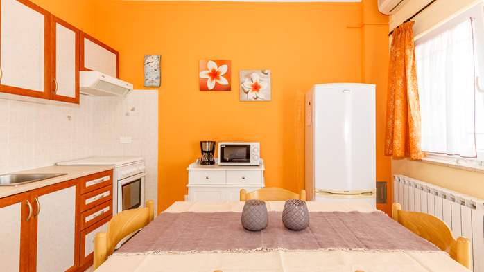 Ground floor apartment with two bedrooms and pool for 5 persons, 1