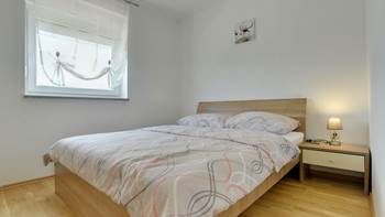 Spacious  apartment with seaview, one sleeping room, AC, WIFI, 9