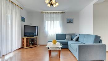 Beautiful and spacious apartment in Medulin, for 6 persons, WiFi, 3