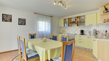 Beautiful and spacious apartment in Medulin, for 6 persons, WiFi, 6