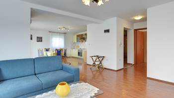 Beautiful and spacious apartment in Medulin, for 6 persons, WiFi, 5