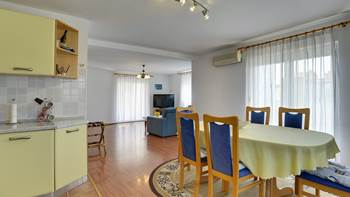Beautiful and spacious apartment in Medulin, for 6 persons, WiFi, 9
