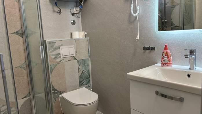 Große FeWo für 8 Personen, mit 4 Schlafzimmer und 3 Badezimmer, 14