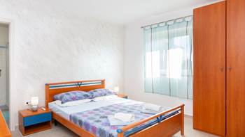 Prostran apartman za 8 osoba s četiri spavaće sobe, tri kupaonice, 12