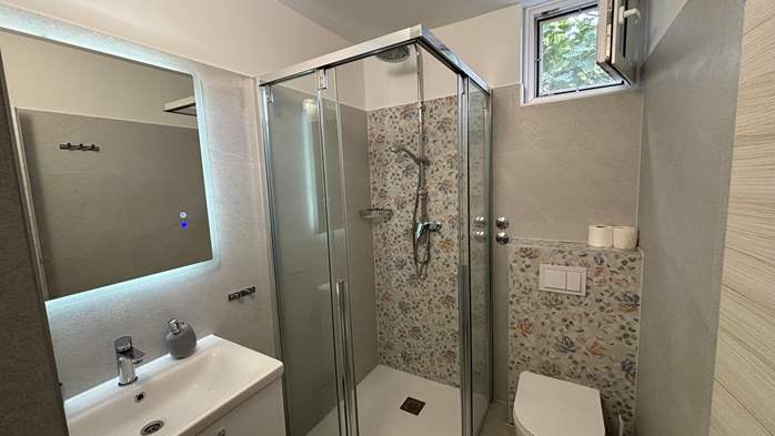 Große FeWo für 8 Personen, mit 4 Schlafzimmer und 3 Badezimmer, 11