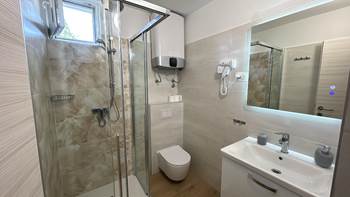 Ugodan, jednosoban apartman, besplatni WiFi i SAT-TV, 7