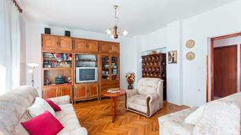 Apartment with large private balcony in Pula, free WiFi, garden, 7