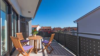 Apartment with large private balcony in Pula, free WiFi, garden, 23