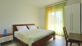 Bright and spacious apartment for up to 8 persons, free WiFi, 6