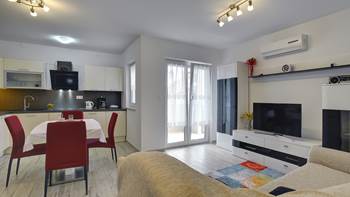 Nice air-conditioned apartment for 4 people, with private terrace, 1