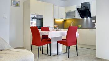 Nice air-conditioned apartment for 4 people, with private terrace, 9