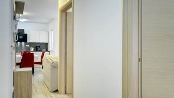 Nice air-conditioned apartment for 4 people, with private terrace, 14