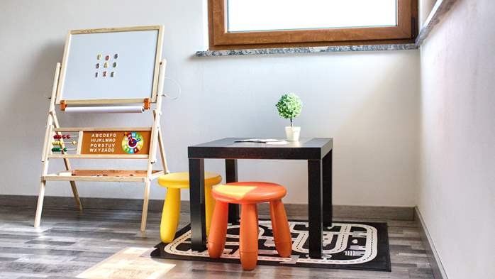 Charming house with swimming pool and garden for up to 6 people, 21